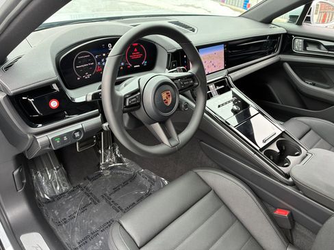 New 2026 Porsche Panamera image 4