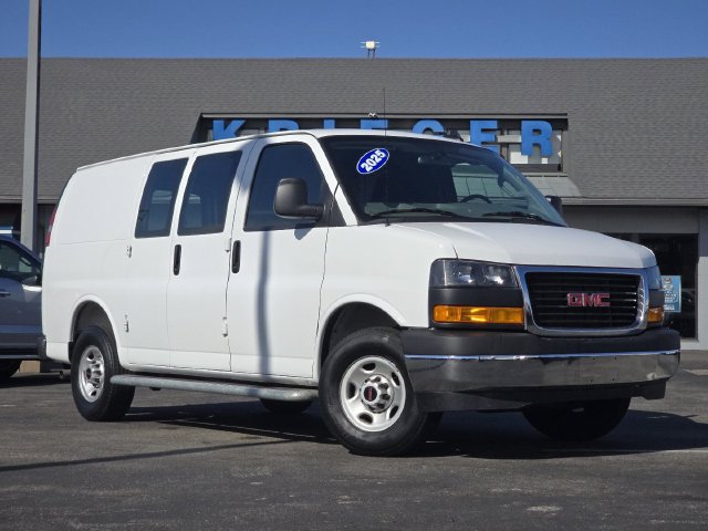 Used 2025 GMC Savana 2500 w/ Driver Convenience Package RWD image 2