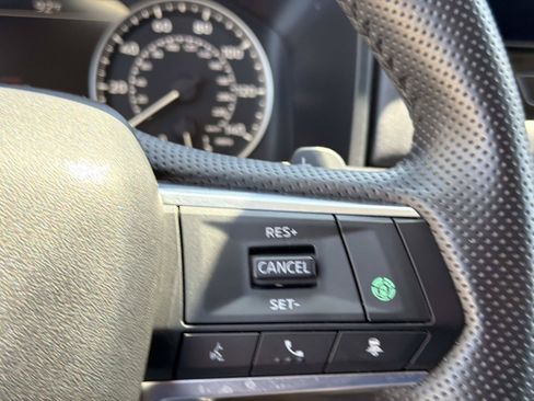Used 2025 Mitsubishi Outlander SE FWD image 19
