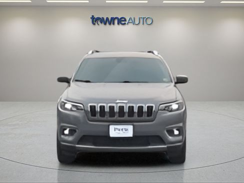 Used 2019 Jeep Cherokee Limited w/ Technology Group AWD/4WD image 8