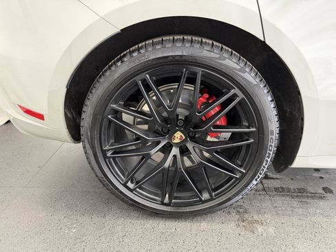 Certified 2023 Porsche Macan GTS image 12
