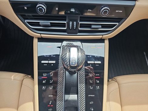 Used 2024 Porsche Macan S AWD/4WD image 27
