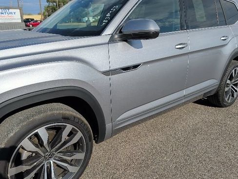 Used 2023 Volkswagen Atlas SEL Premium AWD/4WD image 5