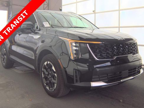 Used 2024 Kia Sorento S image 3