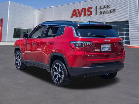 Used 2025 Jeep Compass Limited AWD/4WD image 9