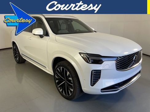 New 2026 Volvo XC90 B5 Plus image 1