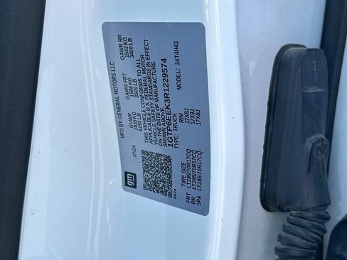 Used 2024 GMC Canyon AT4X AWD/4WD image 38