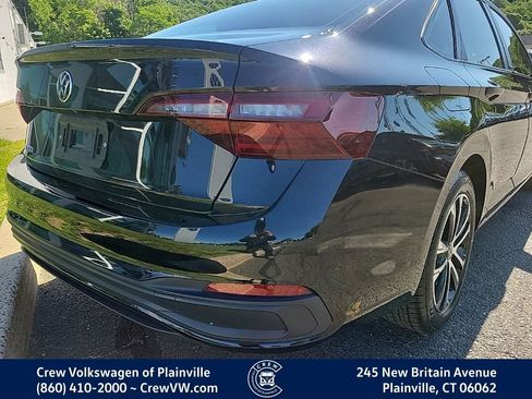 Certified 2024 Volkswagen Jetta Sport FWD image 31
