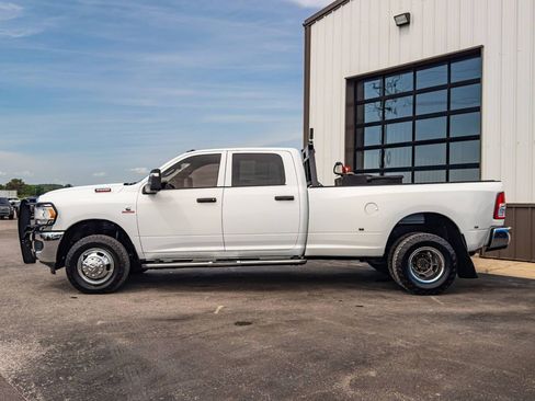 Used 2023 RAM 3500 Tradesman w/ Chrome Appearance Group AWD/4WD image 2
