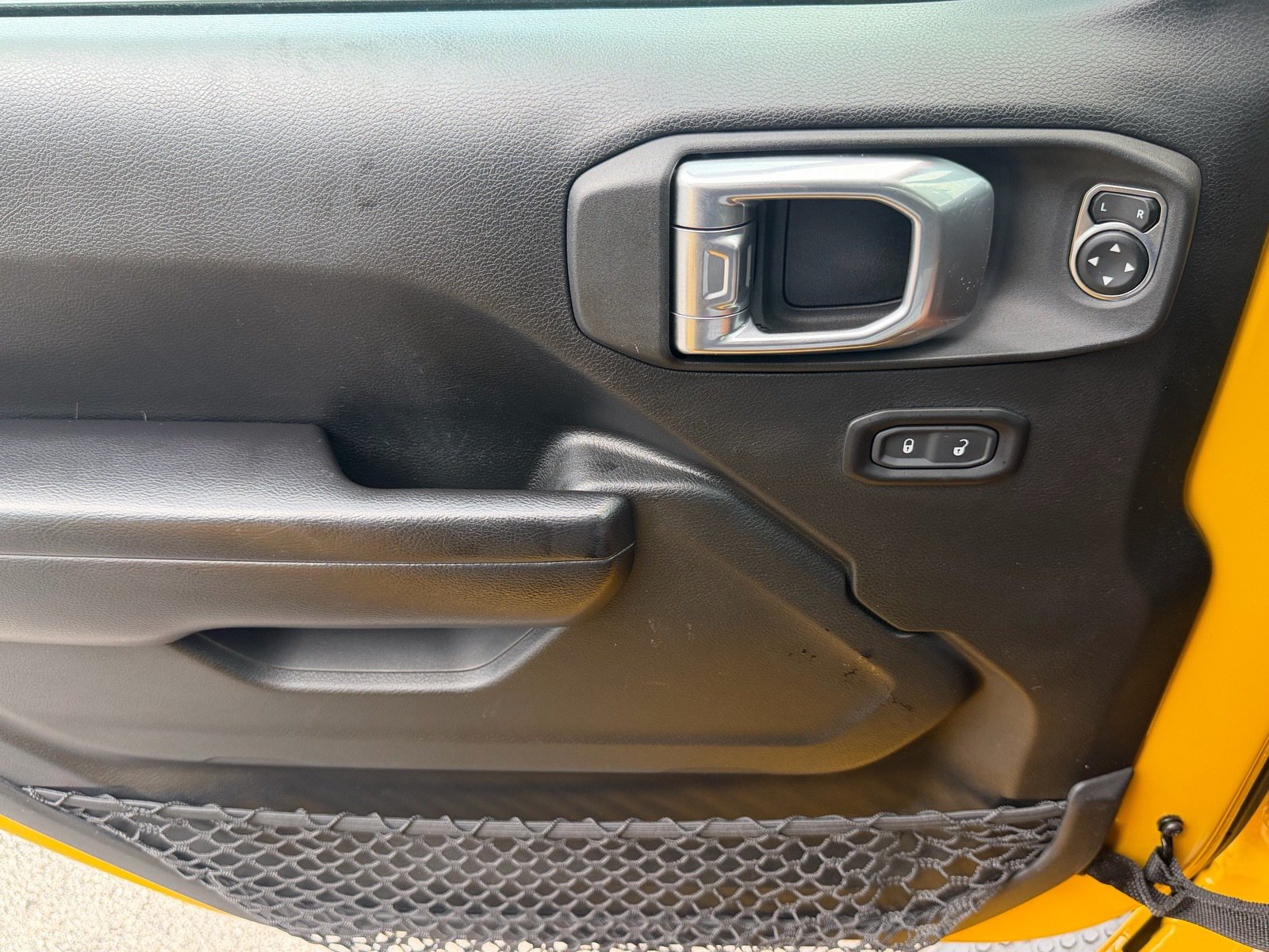 Used 2020 Jeep Wrangler Sport AWD/4WD image 31