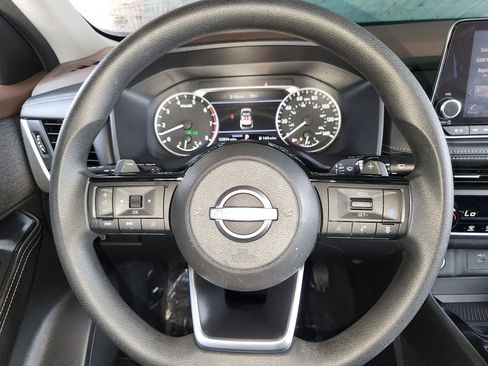Used 2023 Nissan Rogue SV FWD image 22