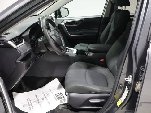 Used 2024 Toyota RAV4 LE AWD/4WD image 11