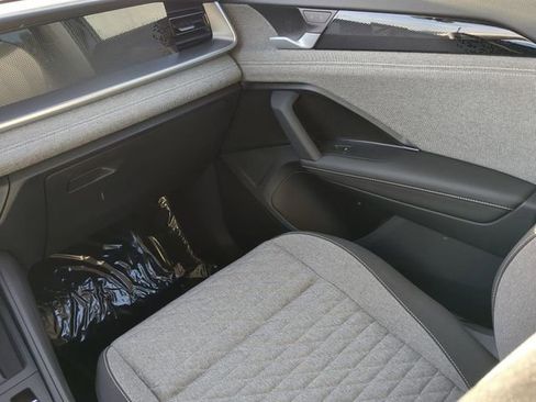 New 2025 Volkswagen Tiguan S image 14