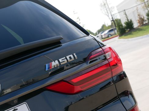 Used 2022 BMW X7 M50i AWD/4WD image 42