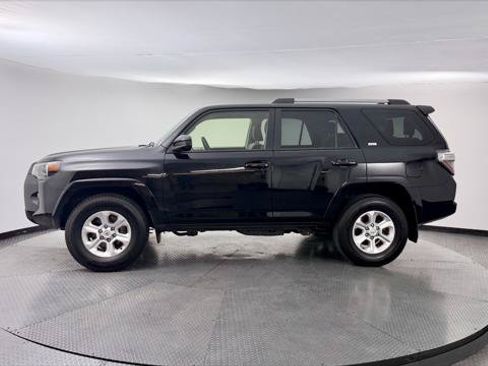 Used 2024 Toyota 4Runner SR5 RWD image 3