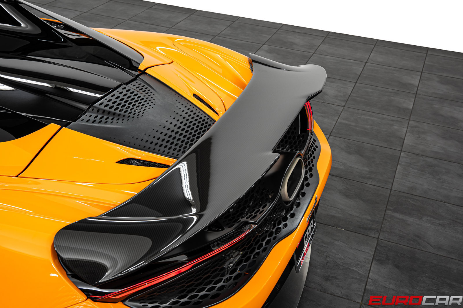 Used 2026 McLaren 750S Spider RWD image 21