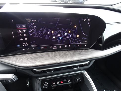 Certified 2025 Audi Q5 Premium w/ Convenience Package image 14