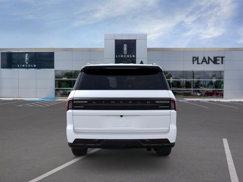 New 2026 Lincoln Navigator L Black Label AWD/4WD image 5