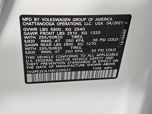 Used 2021 Volkswagen Atlas Cross Sport SE w/ Panoramic Sunroof Package FWD image 32