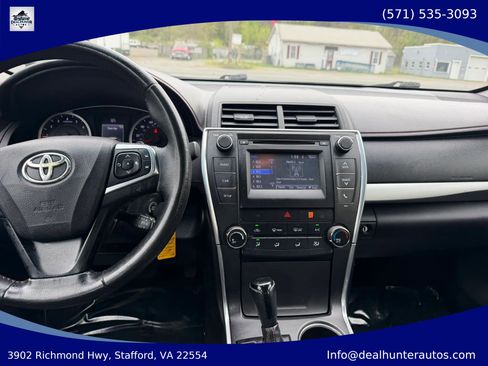 Used 2015 Toyota Camry SE FWD image 24