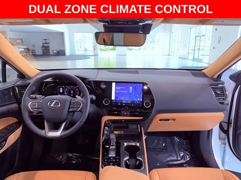 Used 2025 Lexus NX 250 FWD w/ Premium Package image 9