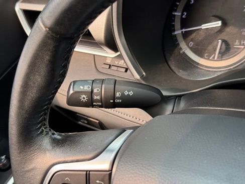 Used 2020 Toyota Highlander XLE AWD/4WD image 33