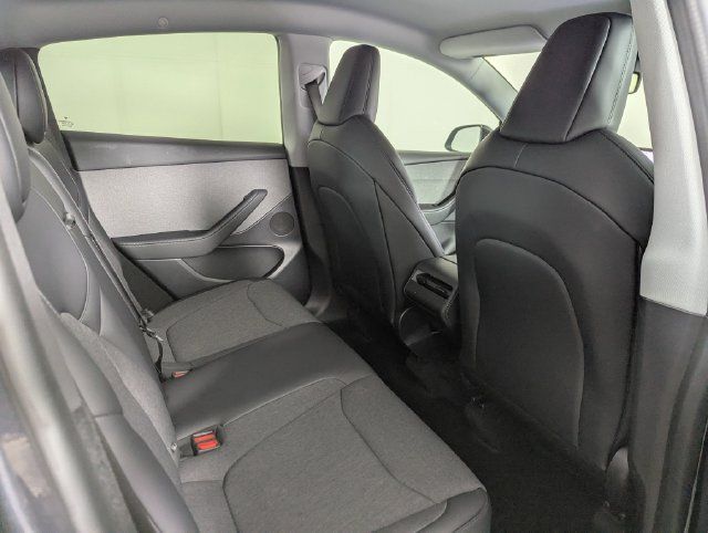 Used 2026 Tesla Model Y 2WD image 25
