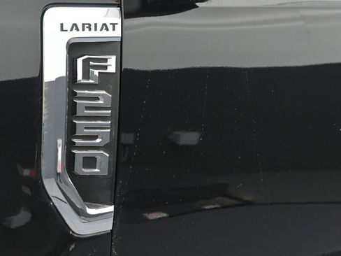 Used 2020 Ford F250 Lariat w/ Lariat Ultimate Package image 12