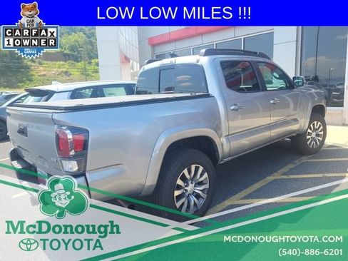 Used 2023 Toyota Tacoma Limited AWD/4WD image 2
