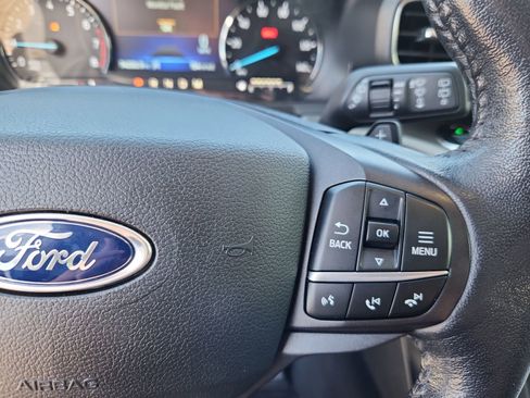 Used 2020 Ford Explorer XLT w/ Equipment Group 202A image 23