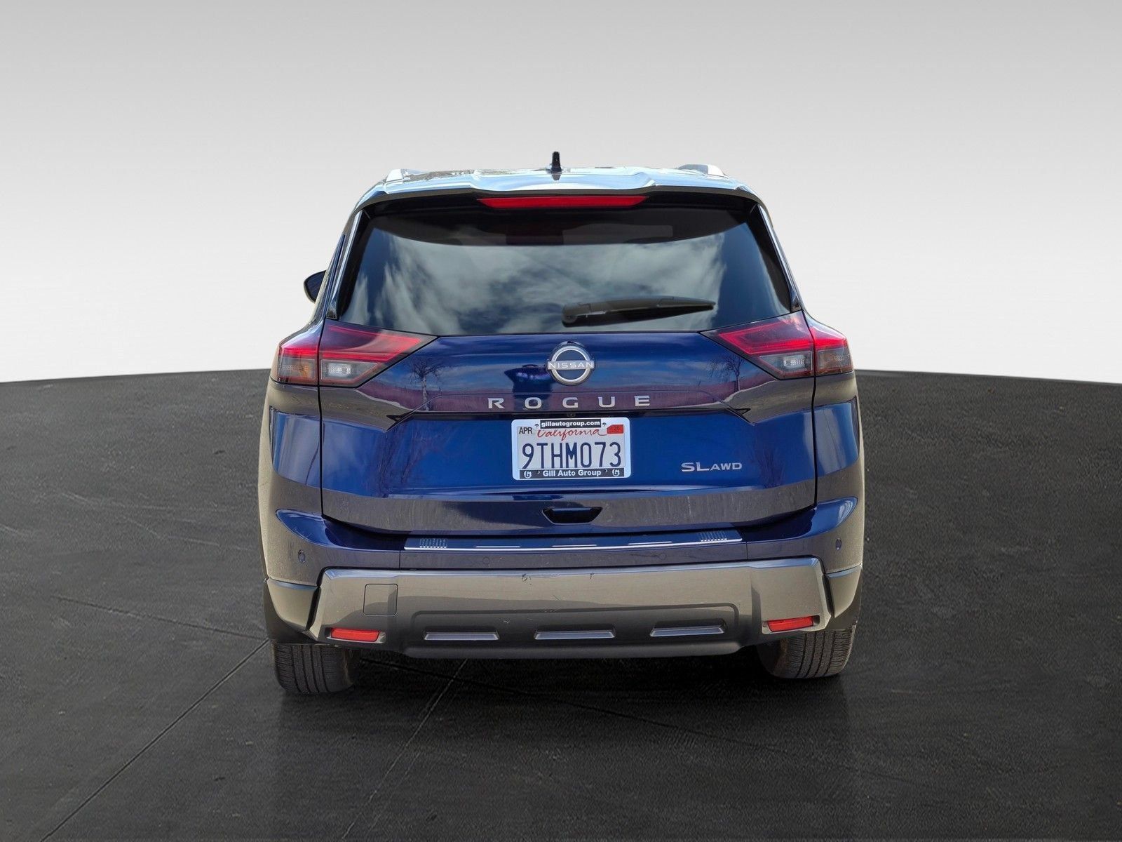 Used 2025 Nissan Rogue SL AWD/4WD image 6