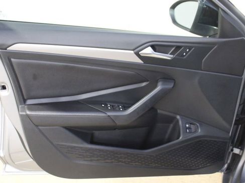 Used 2023 Volkswagen Jetta Sport image 13