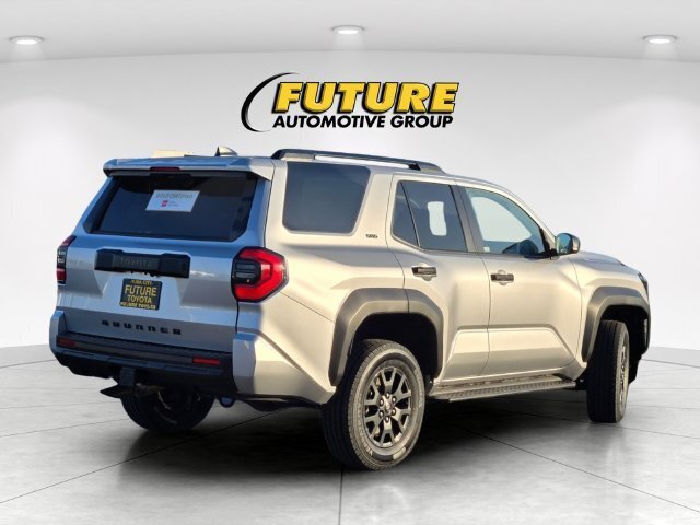 Certified 2025 Toyota 4Runner SR5 AWD/4WD image 5