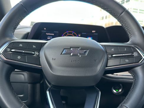 Certified 2025 Chevrolet Tahoe Z71 image 36