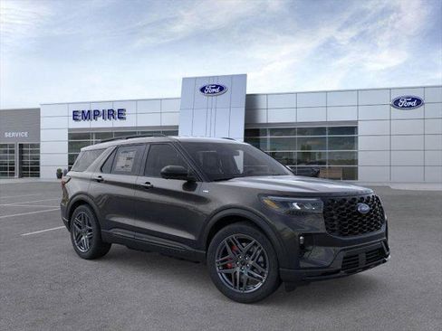 New 2026 Ford Explorer ST-Line w/ ST-Line Street Pack AWD/4WD image 7