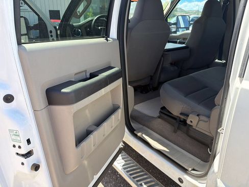 Used 2010 Ford F250 XLT AWD/4WD image 12