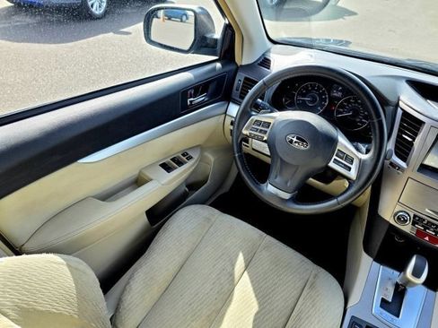 Used 2012 Subaru Outback 2.5i Premium w/ All-Weather Pkg AWD/4WD image 28