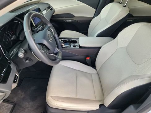 Used 2024 Lexus RX 350 FWD w/ Technology Package image 9