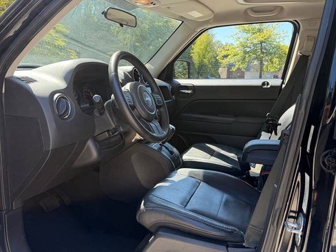 Used 2014 Jeep Patriot High Altitude FWD image 10
