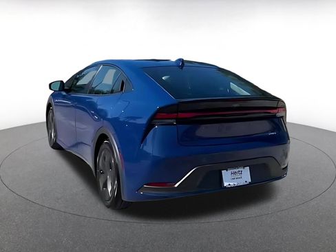 Used 2025 Toyota Prius LE image 9