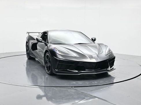 Used 2025 Chevrolet Corvette Stingray Coupe w/ Z51 Performance Package image 4