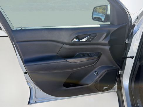 Used 2017 GMC Acadia SLT image 22