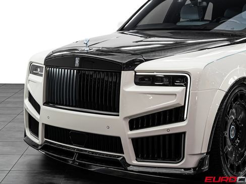 Used 2025 Rolls-Royce Cullinan AWD/4WD image 18