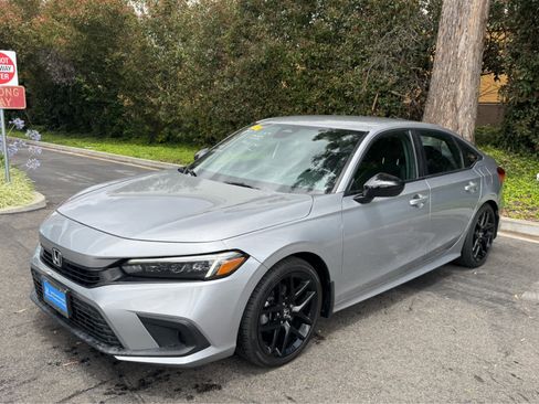 Used 2024 Honda Civic Sport image 2