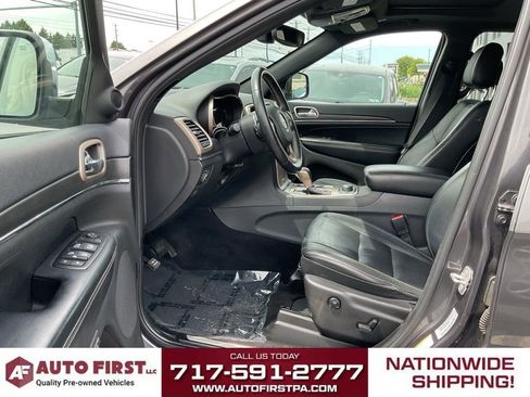 Used 2017 Jeep Grand Cherokee Limited AWD/4WD image 8