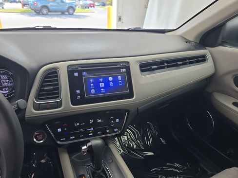 Used 2016 Honda HR-V EX image 19