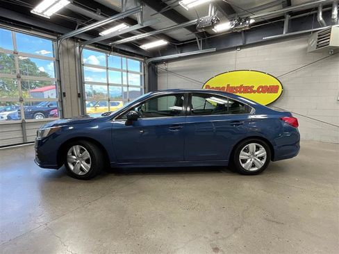 Used 2019 Subaru Legacy 2.5i AWD/4WD image 2