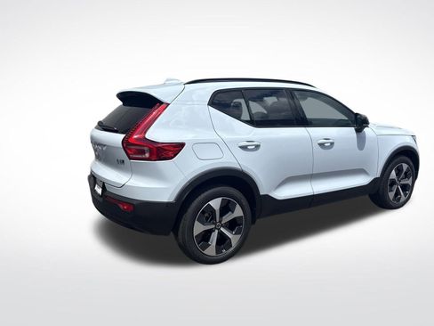 New 2026 Volvo XC40 B5 Plus w/ Protection Package Premier image 5