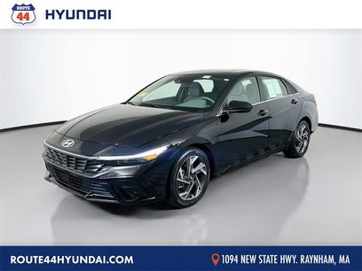 Used 2025 Hyundai Elantra SEL w/ Cargo Package