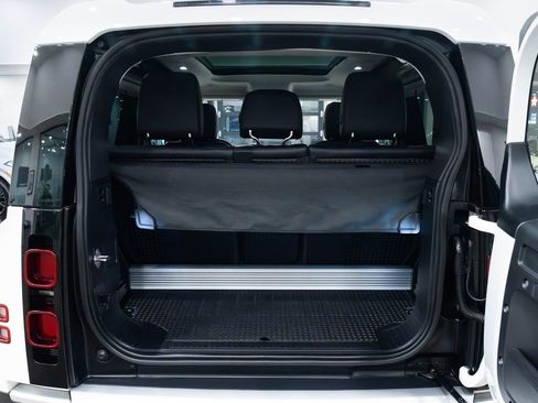 Used 2021 Land Rover Defender 90 S image 8